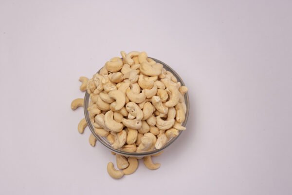 Cashew medium